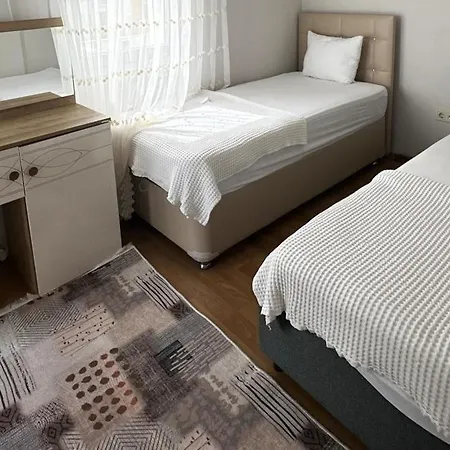 Alacati'da Guenluek Kiralik Havuzlu Villa