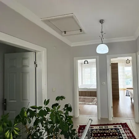 Alacati'da Guenluek Kiralik Havuzlu Villa *