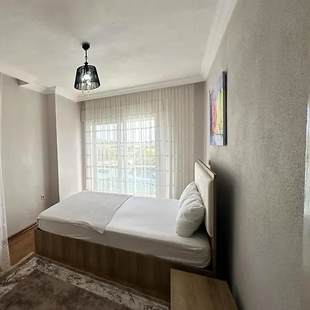 Villa Alacati'da Guenluek Kiralik Havuzlu Cesme